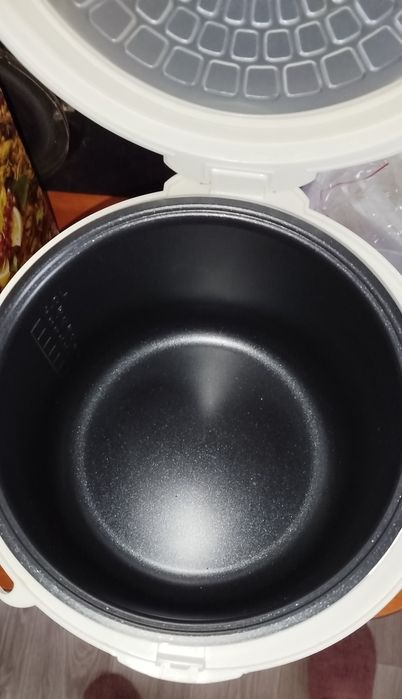 Мультиварка нова