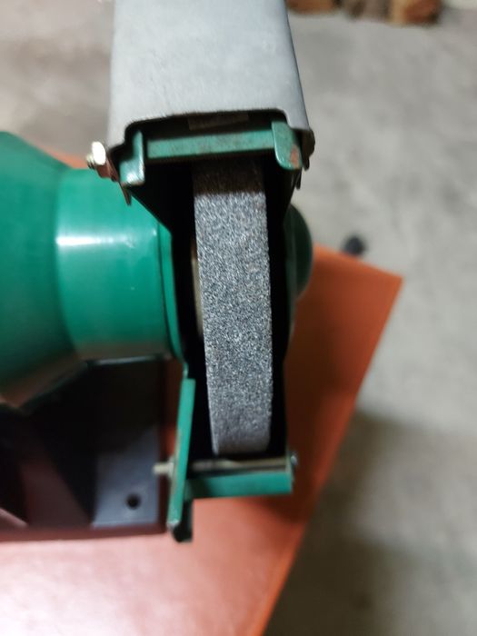 Esmeriladora de 2 rebolos.