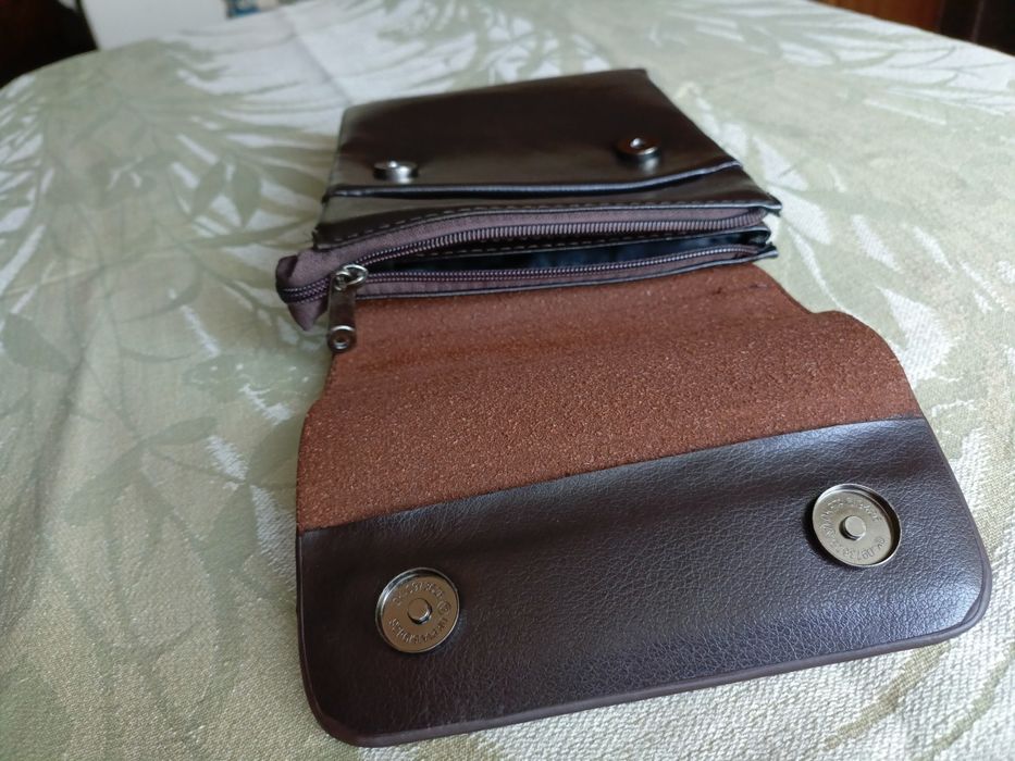 Продам барсетку сумку