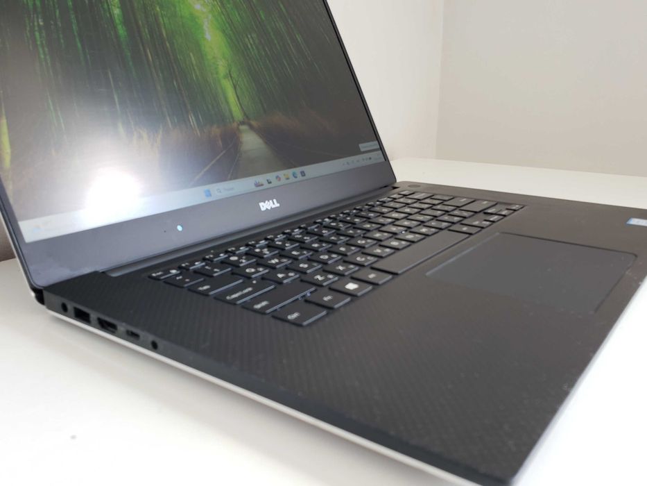 Професійний Dell Precision 5520, i7-7820HQ, 16GB DDR4, 4GB Quadro M1200, SSD 256GB+500GB