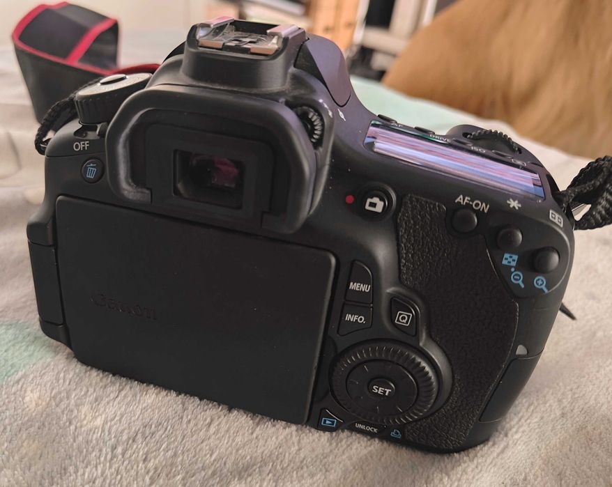 Canon EOS 60D + obiektyw 17-85 mm + dodatkowa torba