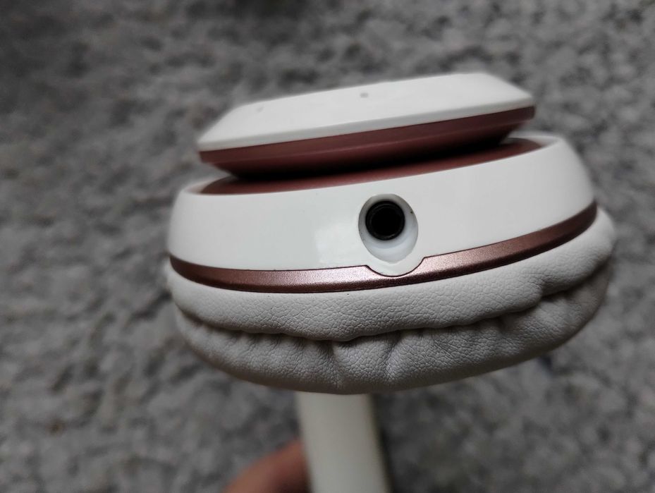 Słuchawki Bluetooth, na kartę i na kabel