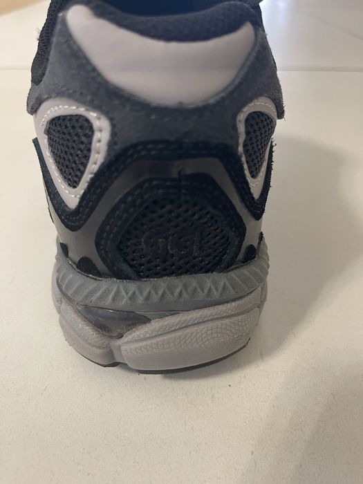 Buty asics nyc-gel