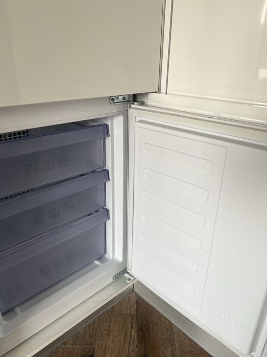 Frigorifico combinado Beko (como novo)