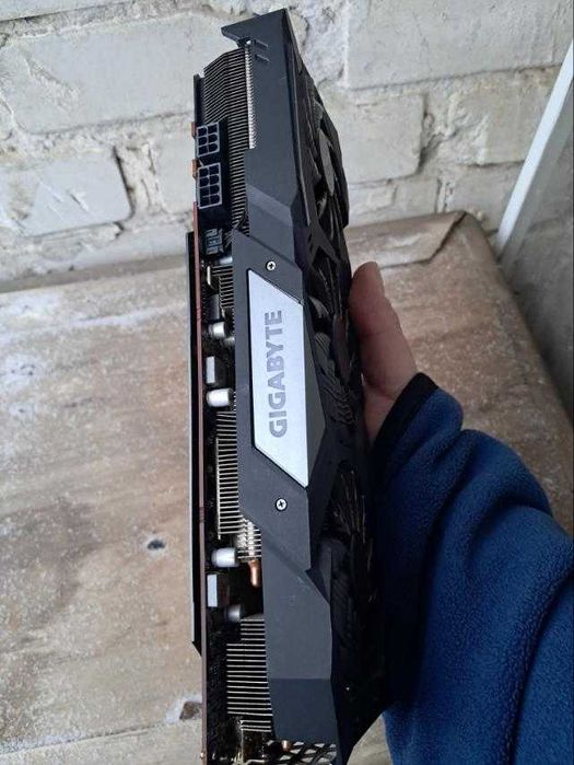 Продам видеокарту Gigabyte RX5700 XT Gaming OC