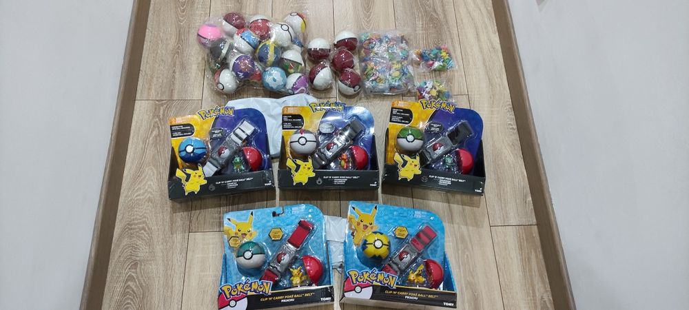Bolas Pokémon, saco com 24 bonecos, cintos