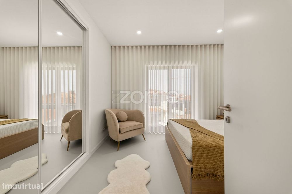 Apartamento T3 com 3 lugares de garagem no Bairro Novo da Abóboda