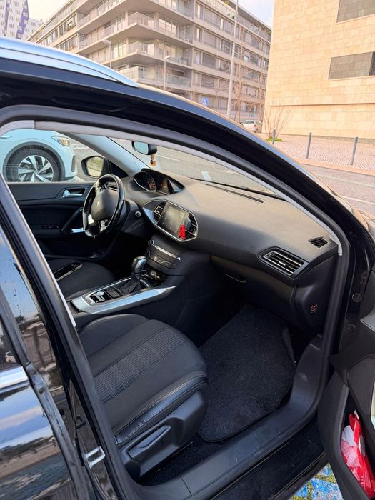 Peugeot 308 — fotografia 5