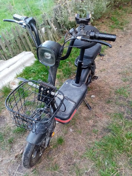 Продам терміново електро скутер crosser mini