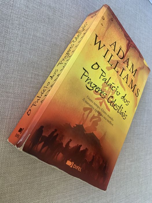 “O Palácio dos Prazeres Celestiais”, de Adam Williams