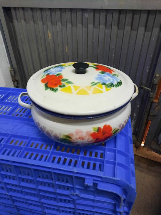 Panela decorativa antiga