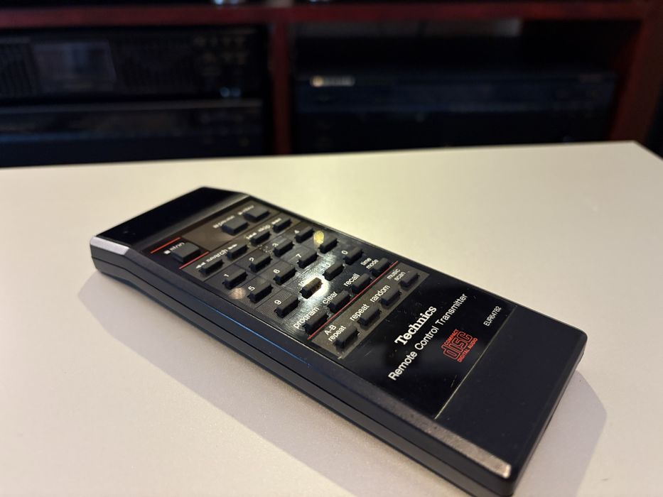 Leitor de CDs Technics SL-P202A