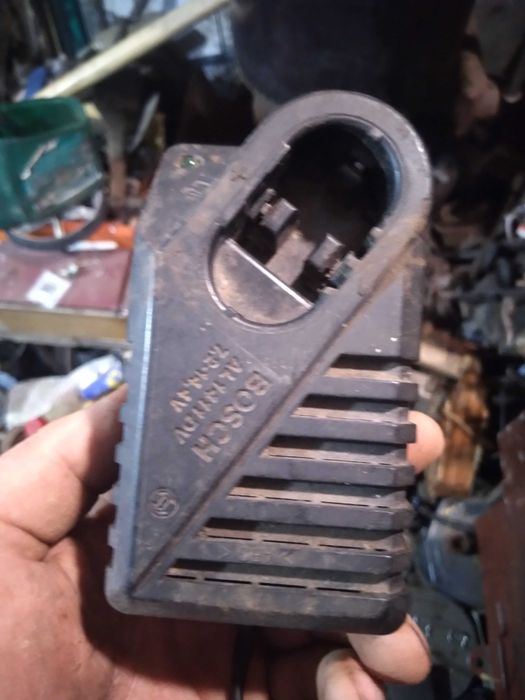 Зарядка шуруповерта bosh,бош