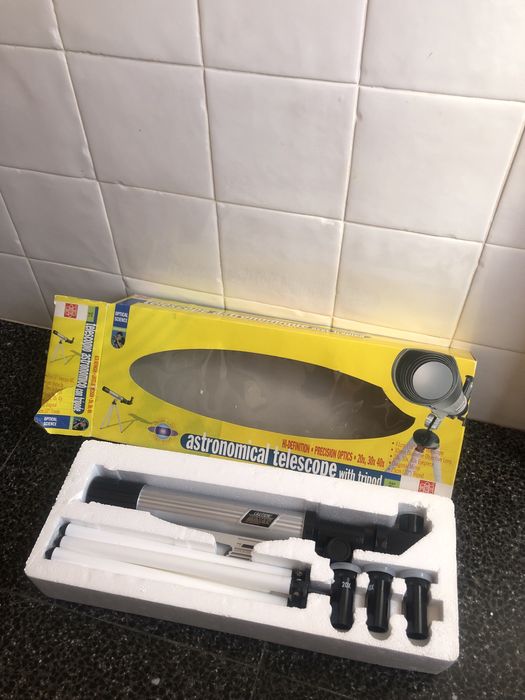 Telescópio de brincar