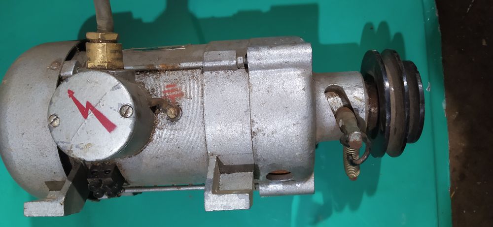 Двигун швейної машини