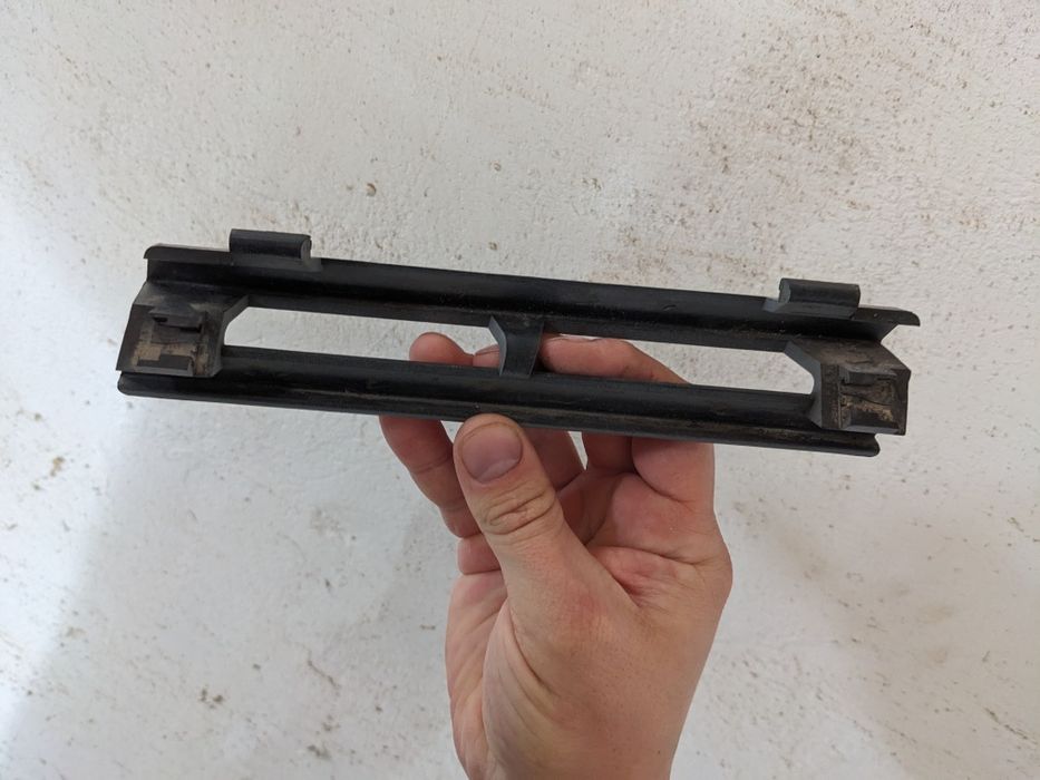 Заглушка в бампер Mercedes Benz w201 190