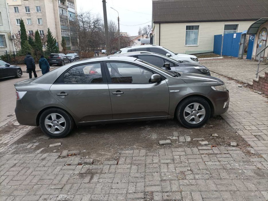 KIA cerato 2010