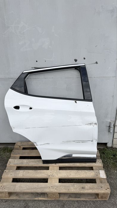Двері на Chevrolet Bolt EV праві перед та зад