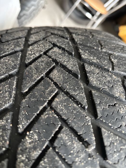 Opony Bridgestone ZIMOWE 245/45 R19
