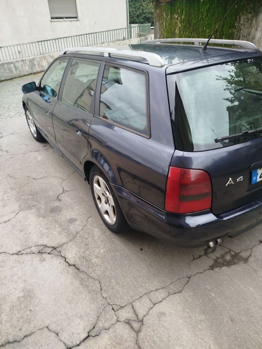 Audi A4 impecável