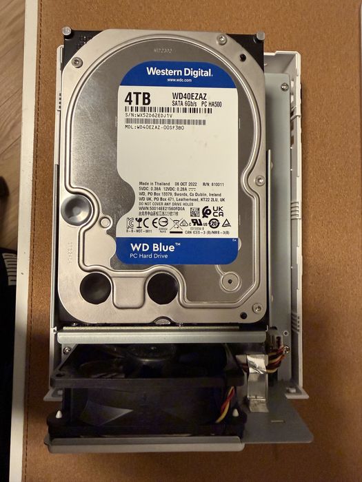 Sprzedam Synology DS220j + 2× HDD WD 4 TB (8TB razem)