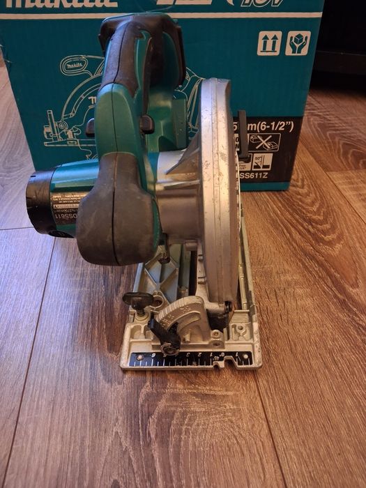 Акумуляторна дискова пила Makita DSS 611