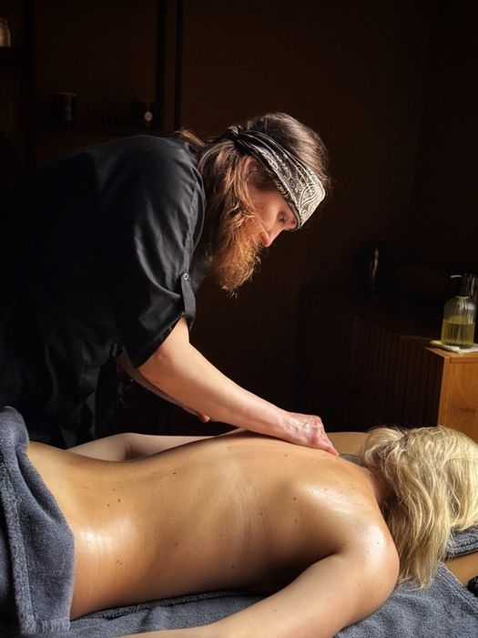 Майстер массаж масажист Луцьк