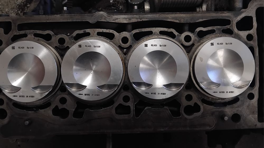 Tłoki  korbowody 2.0 tfsi