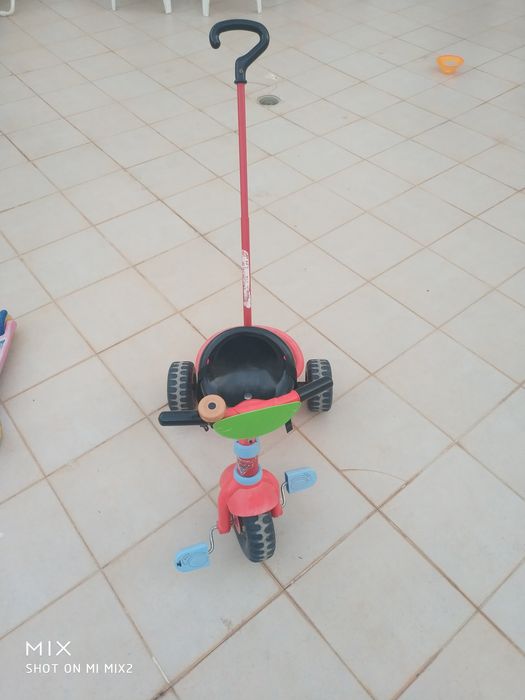Triciclo de criança