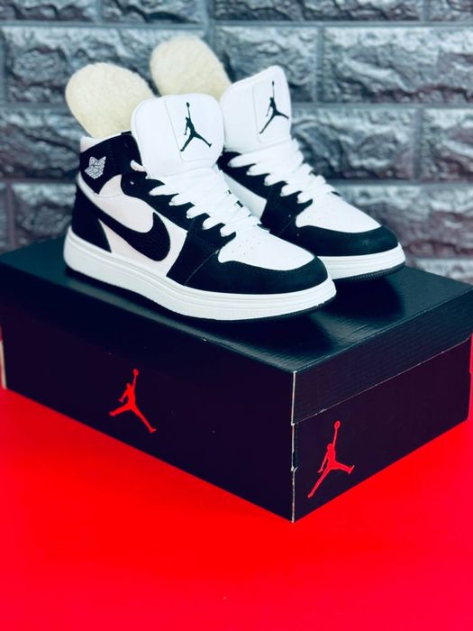 Кожаные кроссовки зимние Nike Air Jordan Retro 1 / Найк Жордан Джордан
