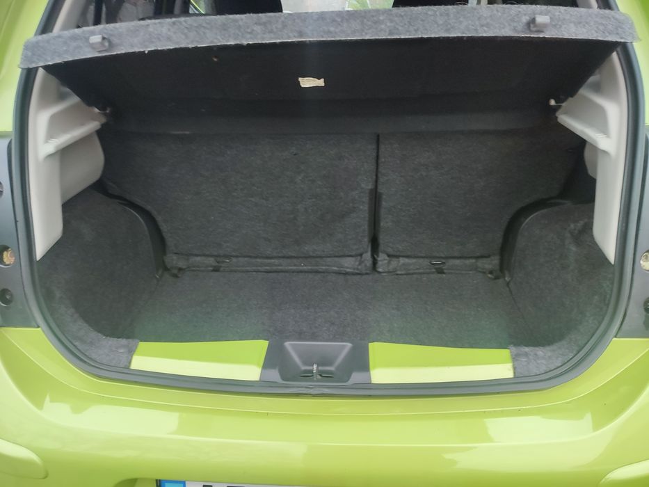 НИССАН МИКРА 2013г АВТОМАТ авто в отличном состоянии.