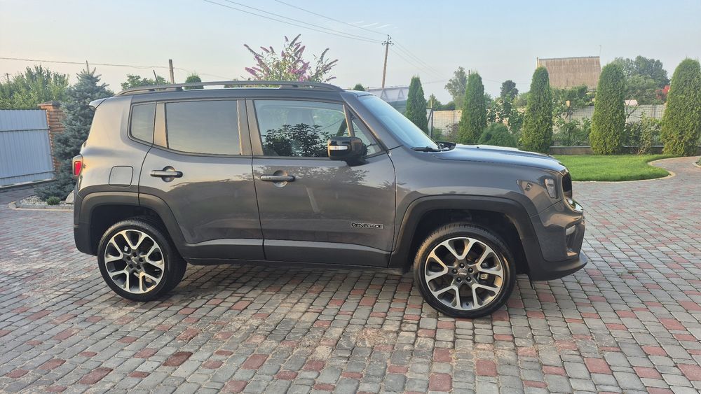 Эльза Патаки порно видео