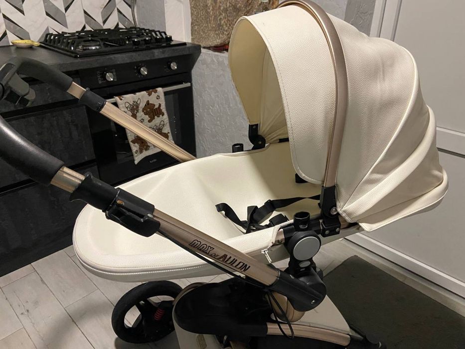 Продам коляску в хорошем состоянии