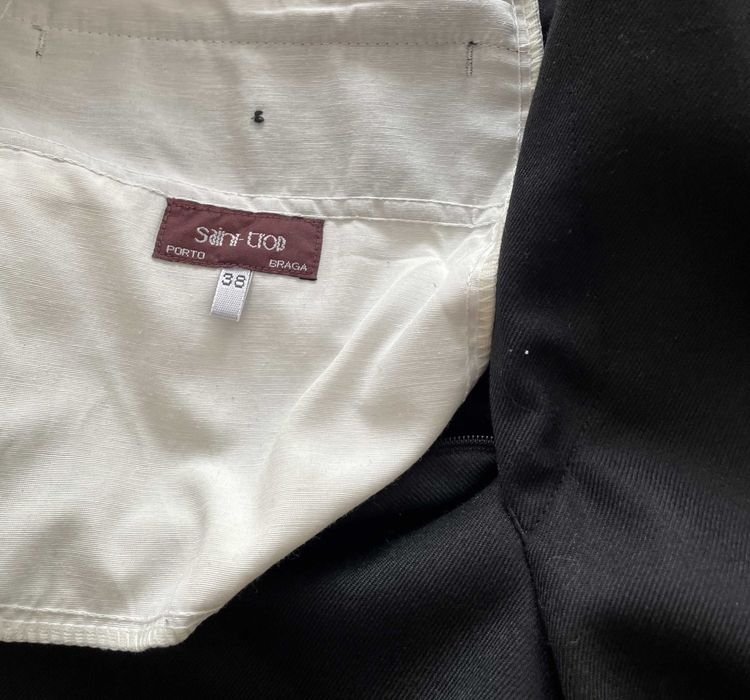 Traje académico para estudante universitário