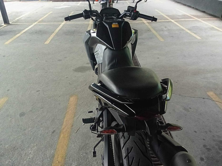 Mota sym 125cc como nova.