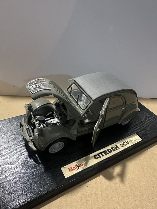 Miniatura citroen 2cv 1:18