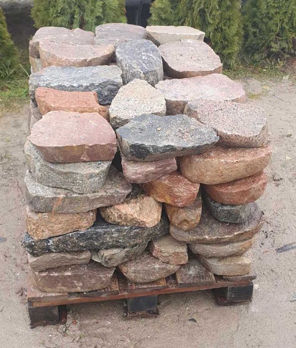 Kamień polny łupany grubo-ciety