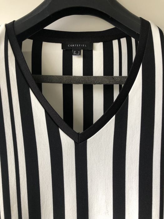 Vestido tamanho XL riscas verticais corte Fiel.