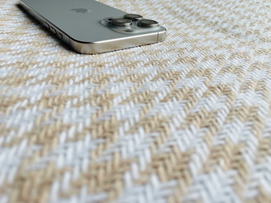 IPHONE 15 PRO MAX 256Gb АКБ 99% Natural Titanium NEVERLOCK ( 78515)