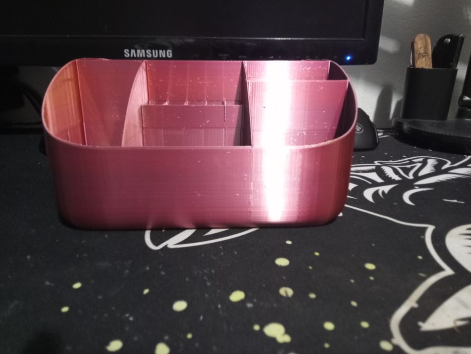 Organizer na biurko do toaletki