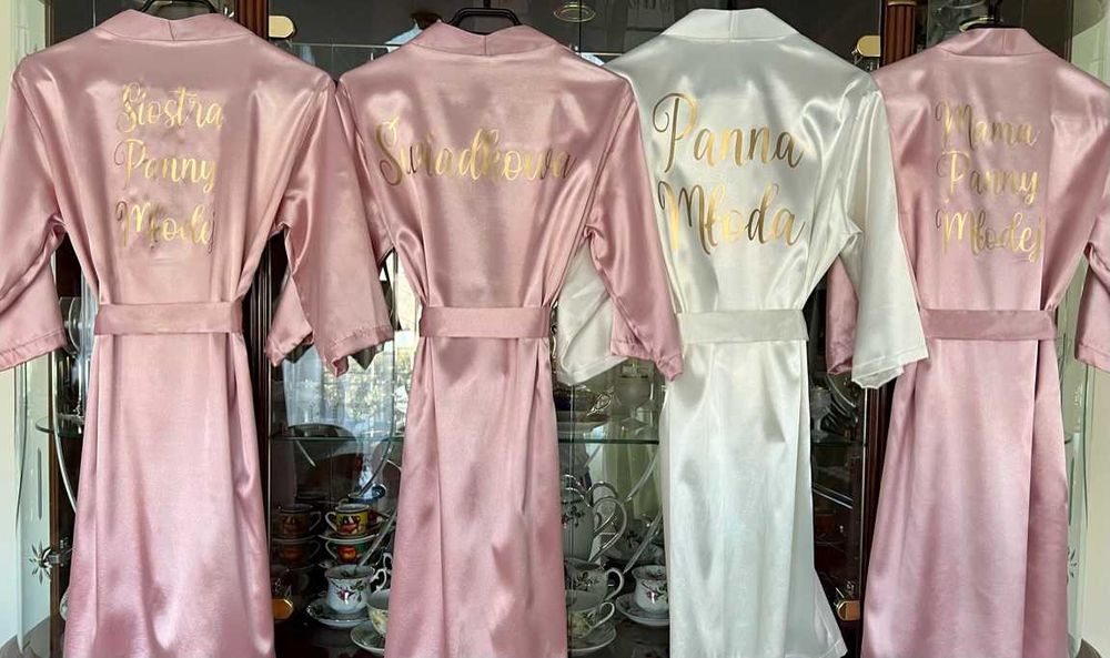 Zestaw czterech szlafrokow ślubnych