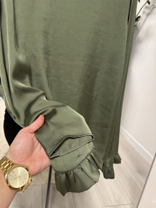 Koszula bluzka satynowa oversize NA-KD  XS