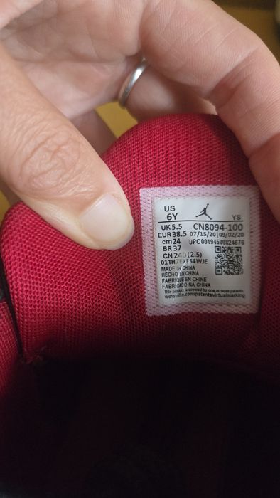 Buty Jordan Max Aura 2 Bloodline rozmiar 38