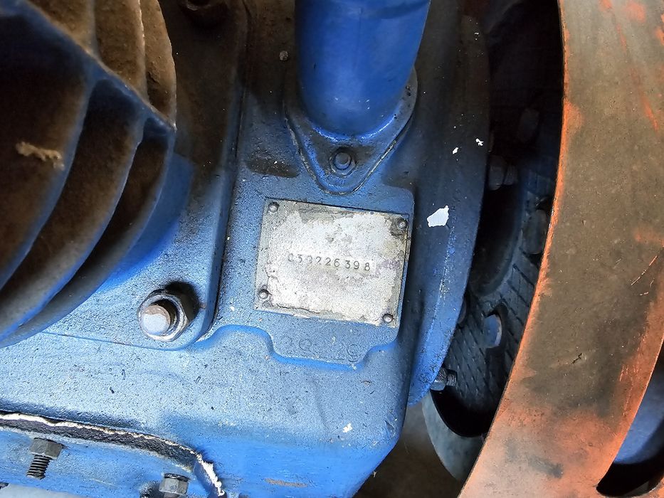 Компресор 4ВУ1-5/9