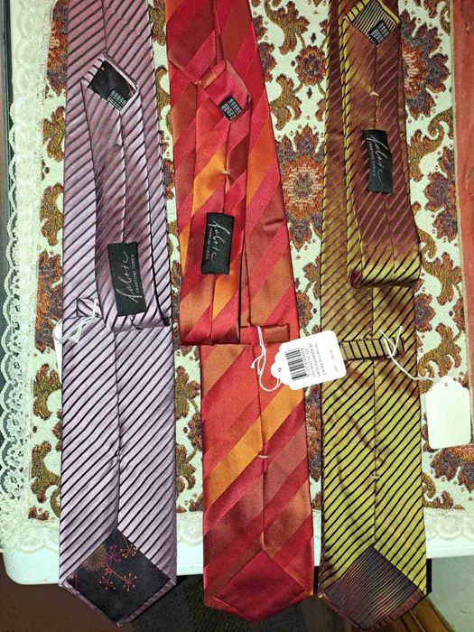 Краватка нова Fabric frontline zurich з цінником 160 CHF