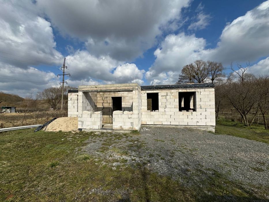 Лезнево  масив Надія -3 біля лісу