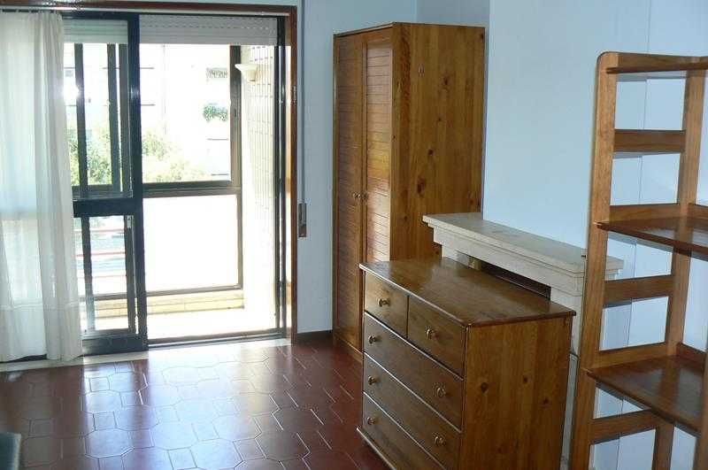 Arrenda-se quarto em Aveiro para estudante universitária/o