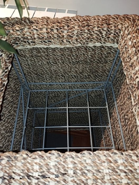 Mini árvore em suporte de verga