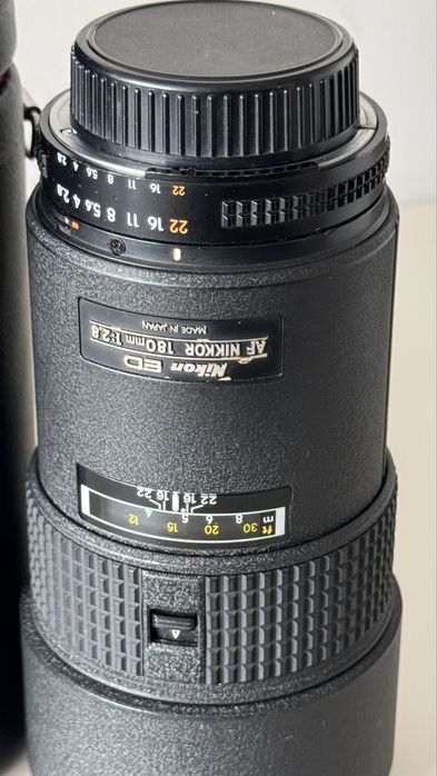 Nikon 180 mm f.2.8 COMO NOVA