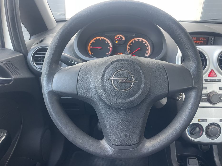Opel Corsa — fotografia 8